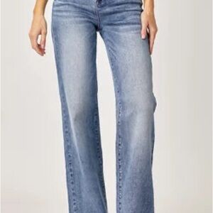 Risen mid rise wide leg vintage wash jean- size 3/26